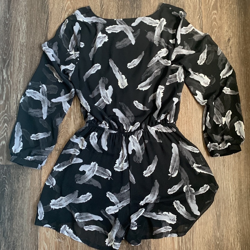 Express Romper - Picture 7 of 10